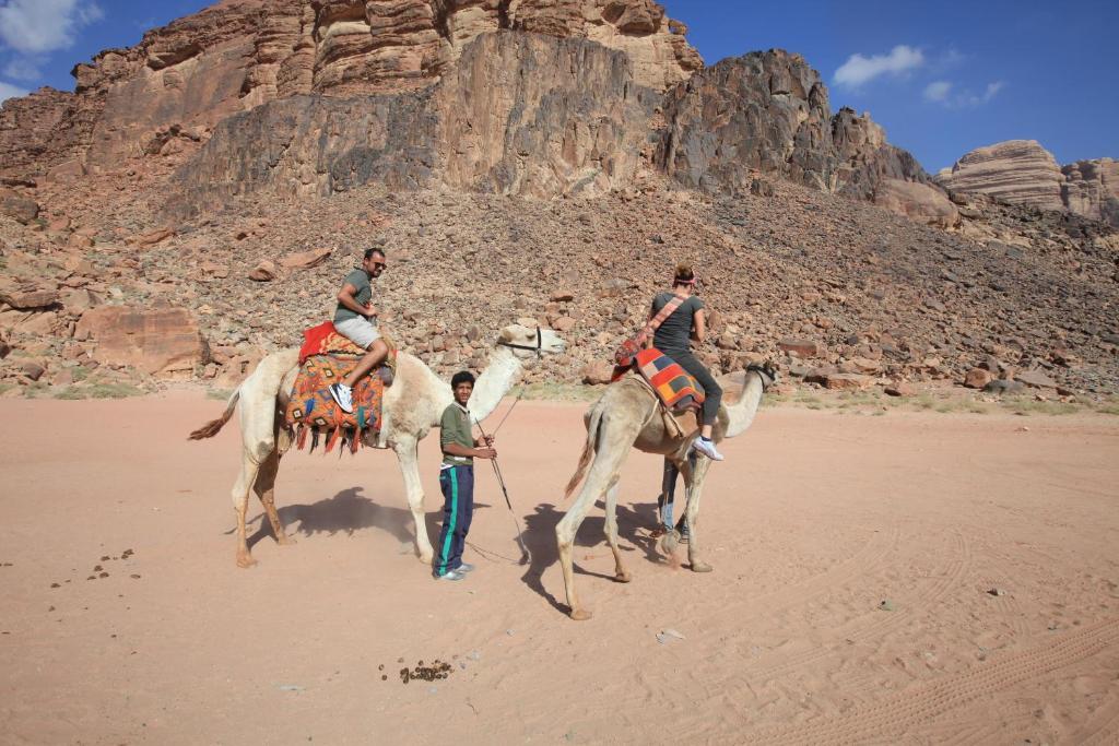 Bedouin House Camp Hotel Wadi Rum Exterior foto
